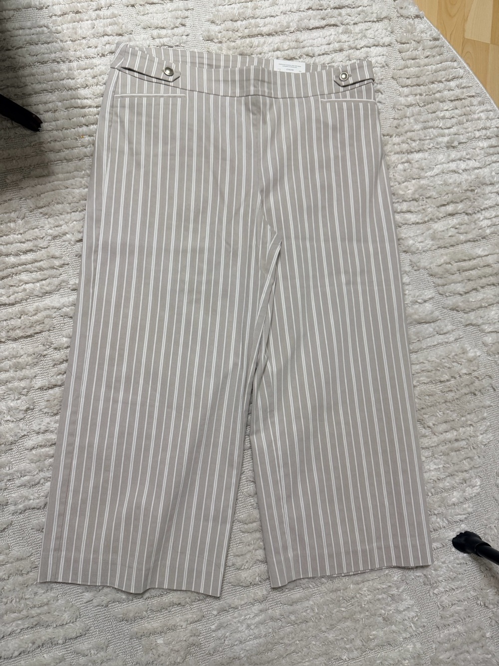 Chico’sStriped cropped Wide-Leg womens Pants in Beige slim us size 18